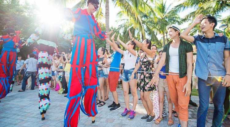 Du Lịch Nha Trang Vinpearl Land - Vé Vin Wonders + Buffet Trưa + Cáp treo 1 chiều